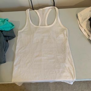 White Lululemon swifty tech